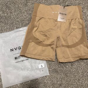 NVGTN Beige Performance Seamless Shorts S